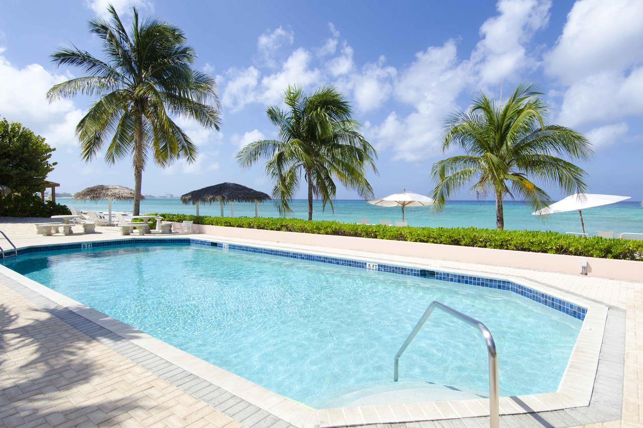 Aqua Bay Club Luxury Condos West Bay Экстерьер фото